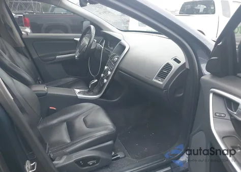 2015 Volvo Xc60 T5/T5 Premier из США, поврежденный, VIN YV4612RK1F2704872